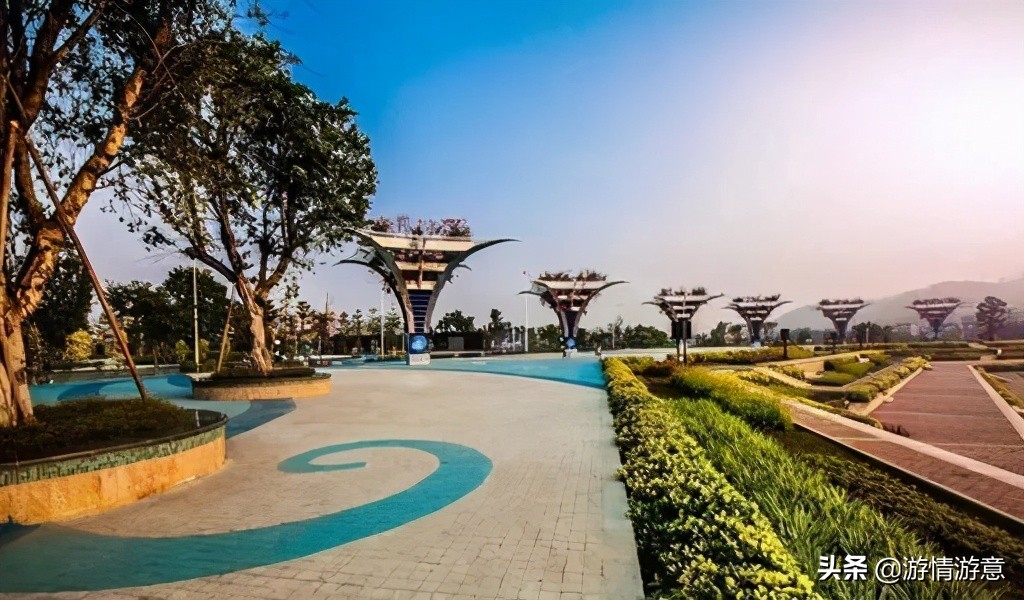 不愧为绿城水都，碧波远眺，“自然”、“生态”精神的景观高潮