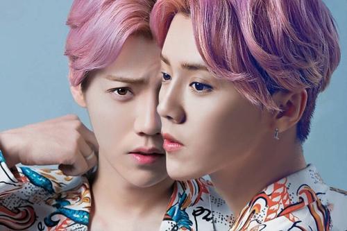 鹿晗夜店玩咖实锤,鹿晗关晓彤深夜与好友酒吧聚会