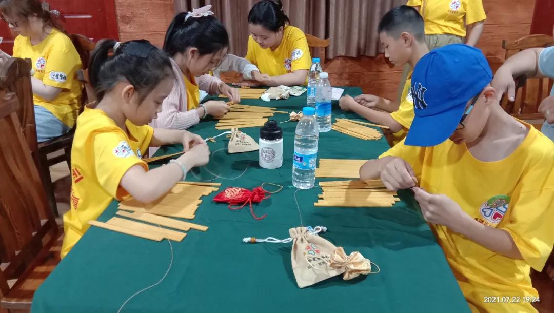 解决自卑的方法表格,解决自卑的两个方法
