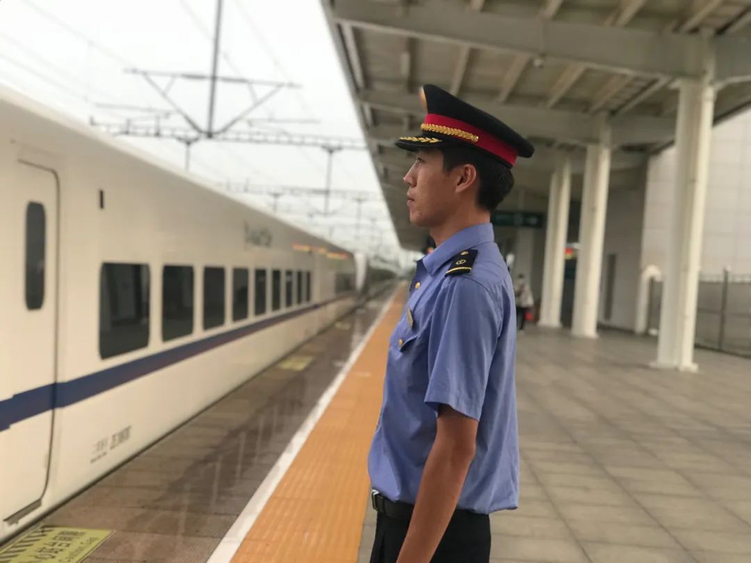 第一次坐高铁带行李的最全流程,高铁上行李忘拿怎么办