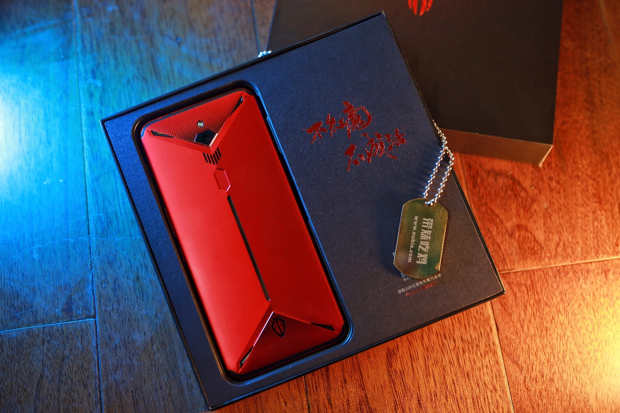 史上最受赞助商喜爱LPL解说诞生！红魔爸爸：马上安排一台红魔3