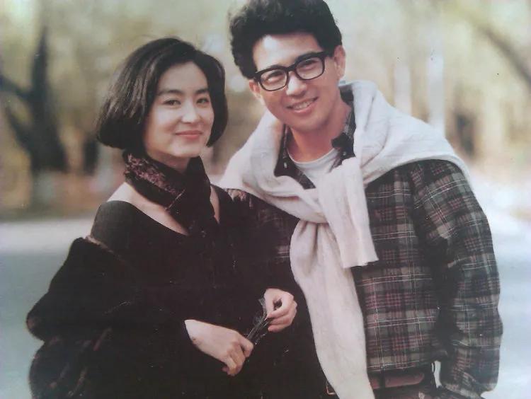 一代侠女插足秦汉婚姻，嫁豪门却独守空房，继女还深陷“*照门艳**”