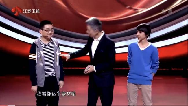 学霸考99分被打死真实事件,中考765分的学霸中暑离世