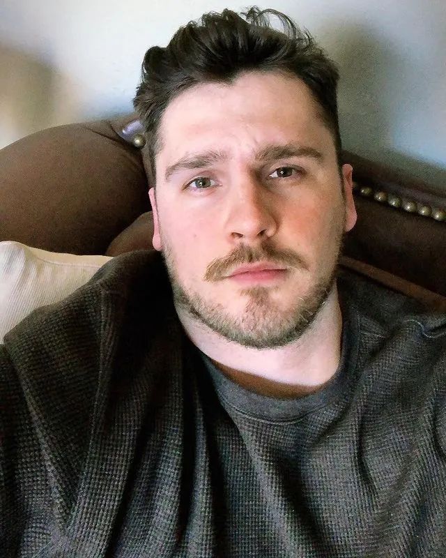 引领时尚潮流男模,男模时尚杂志封面图