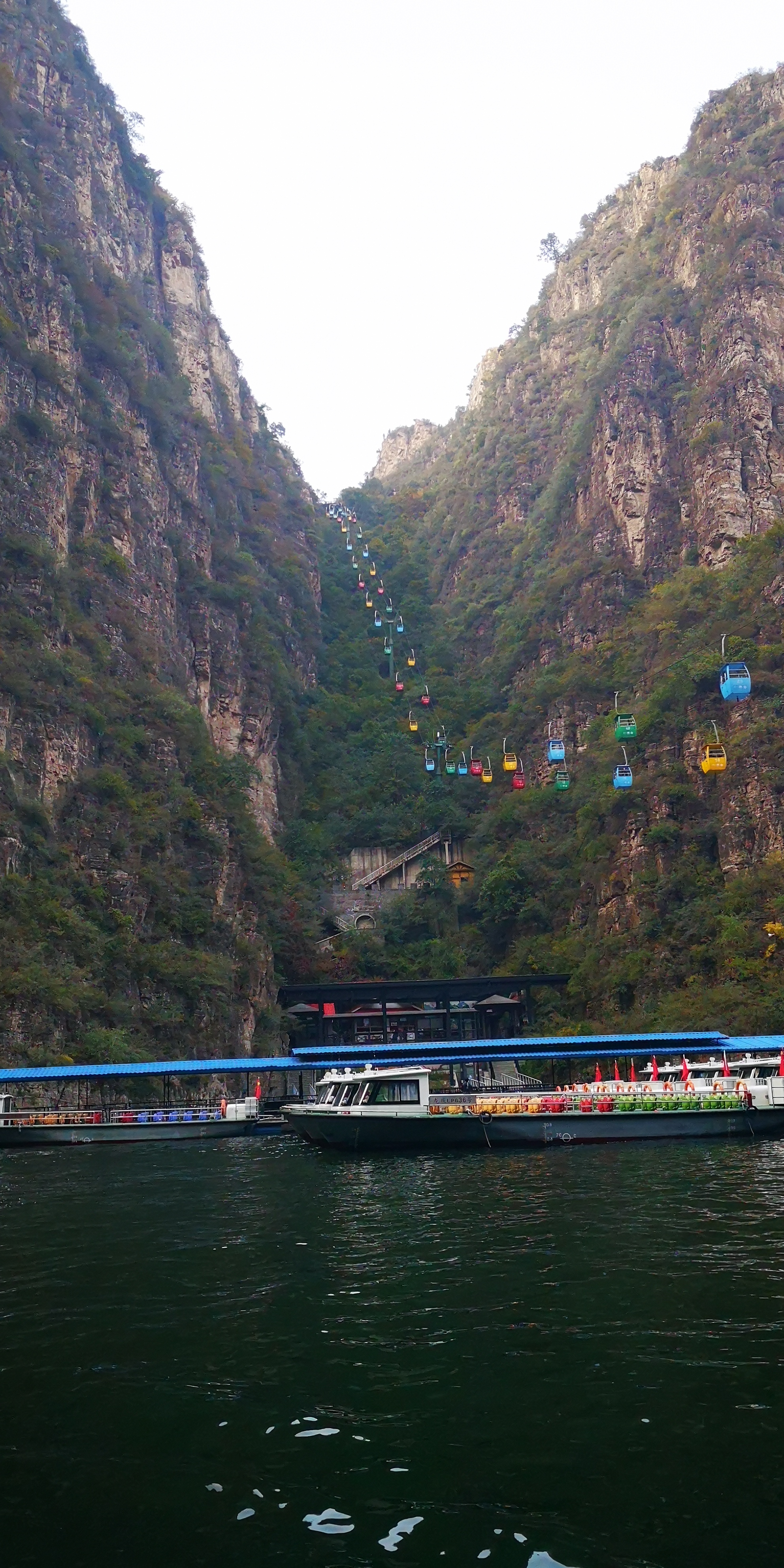 龙庆峡坐船,北京龙庆峡旅游攻略