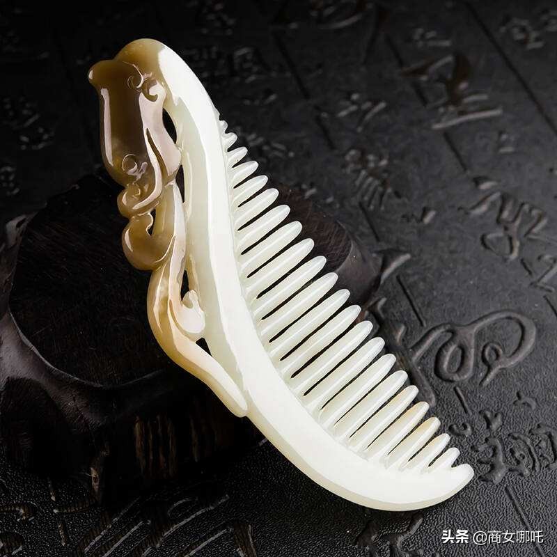 玉梳绾青丝,银梳子梳头养生的正确梳法