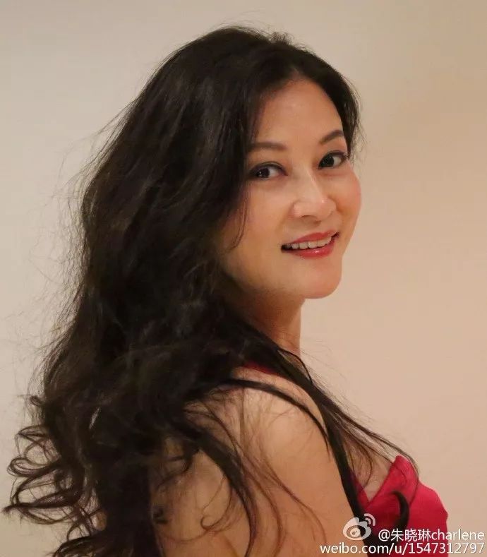 朱晓琳1984年妈妈的吻专辑完整版,朱晓琳第一次唱妈妈的吻歌曲视频