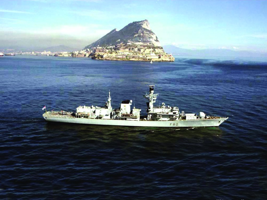 英国闹出世界级笑话,面对无视警告的英国军舰