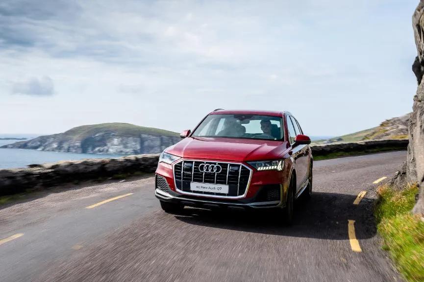 2024款全新奥迪q7极限越野测试,奥迪q72022款55tfsi运动越野测试