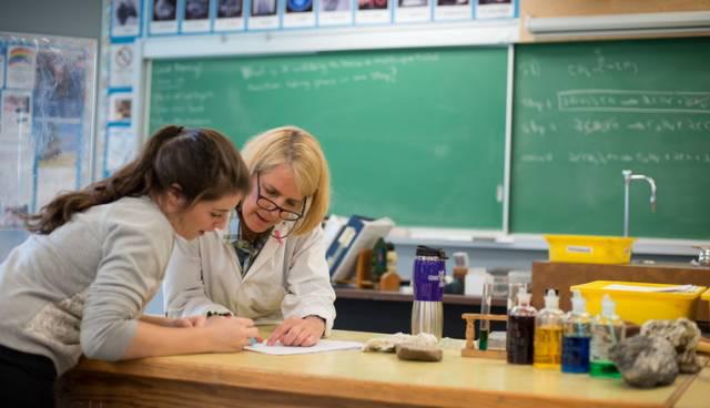 BC省维多利亚教育局3*级A**网球队学校推荐