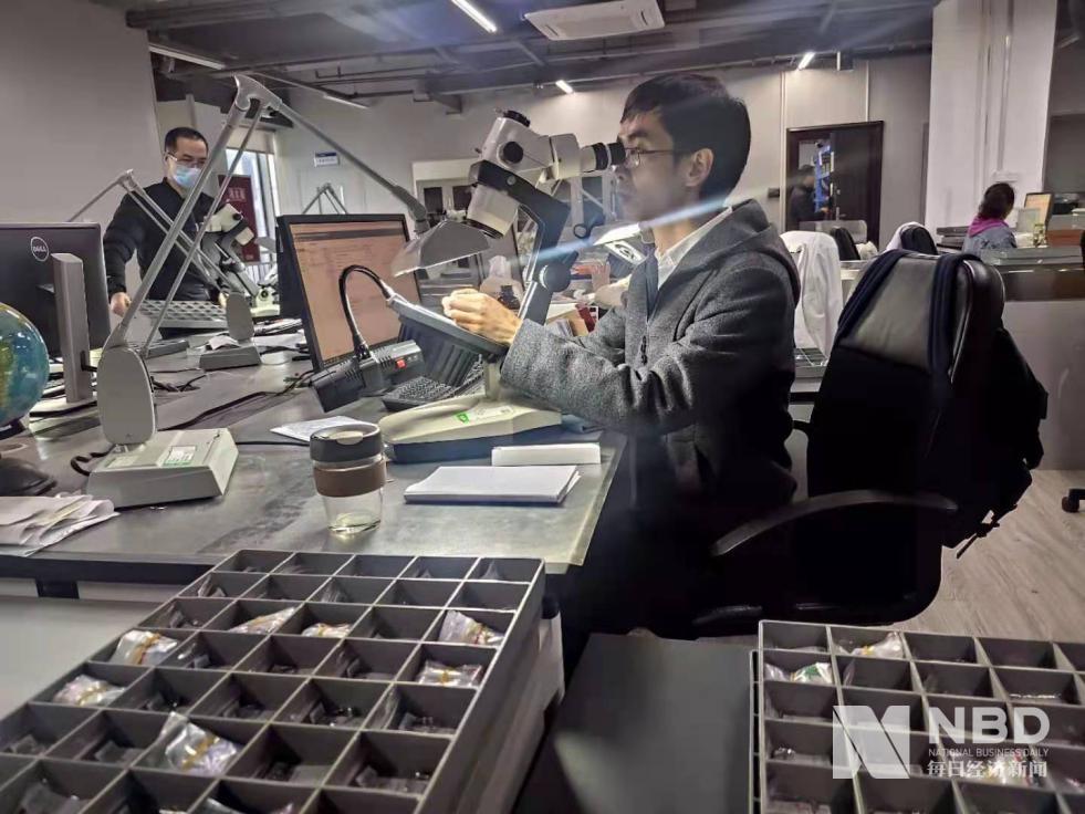 直播买的金首饰是真的吗,直播间9.9元秒杀是正品吗