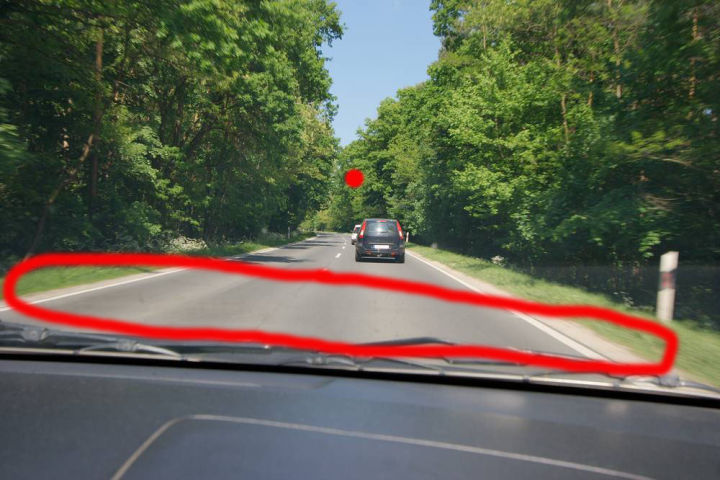 老司机上路直线怎么打方向,直线行驶老跑偏诀窍自动挡