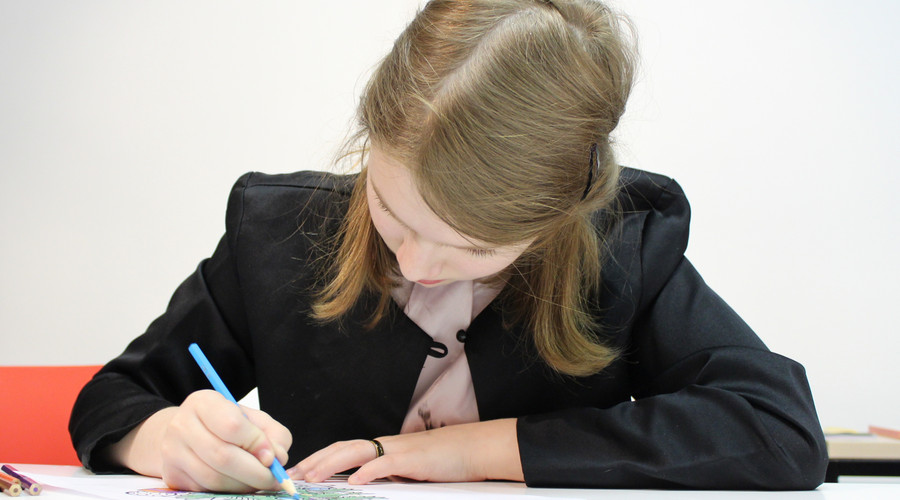 想做化妆品的微商代理怎么做,微商代理的化妆品