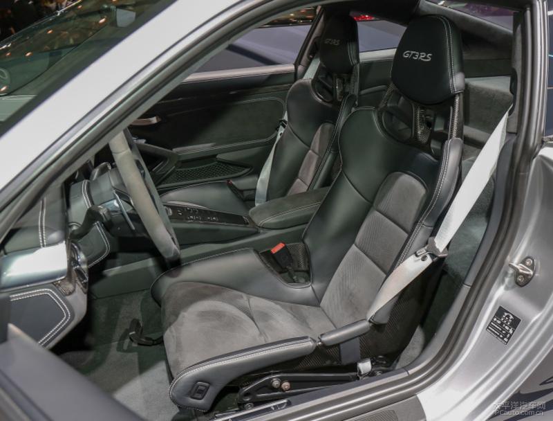 去车内甲醛异味用什么产品好,车内内饰异味严重怎样清除