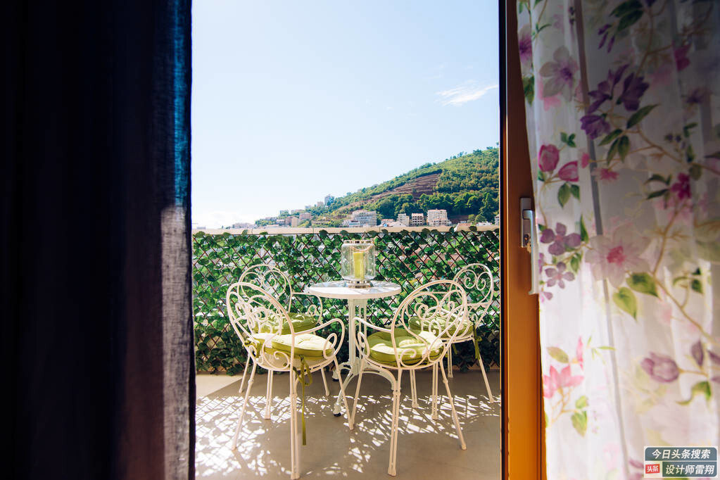 屋顶花园那么好看，下雨了该咋办？别担心，庭院设计师告诉您