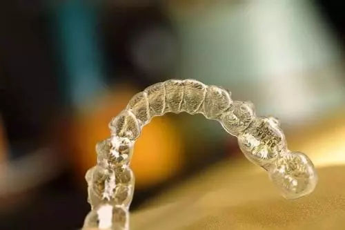 隐形牙套佩戴的关注事项,隐形牙套佩戴关注事项短视频