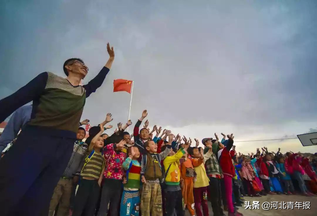 一家四代20多位乡村教师,四代人20多位教师