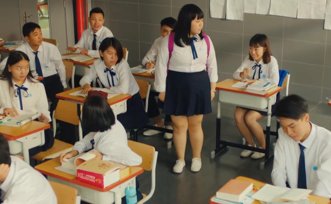 200斤胖女孩被同学嫌弃，减肥成功后让男神侧目，国产冷门电影