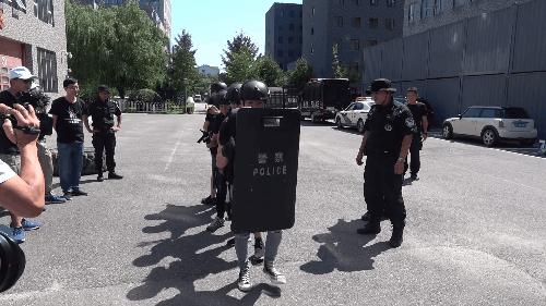 特警魔鬼式训练,普通人感受特警训练
