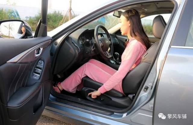 开车的正确坐姿视频,长时间开车正确坐姿