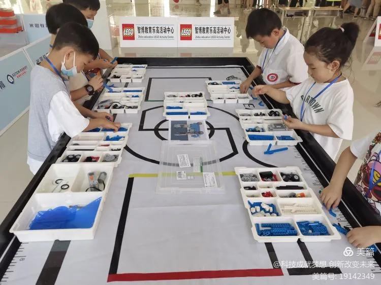 机器人竞赛让青少年感受科技乐趣,科普机器人大赛