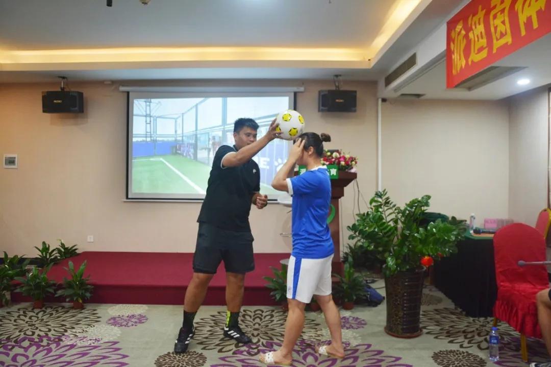 校园足球该如何快速发展1000字,校园足球发展目标及规划