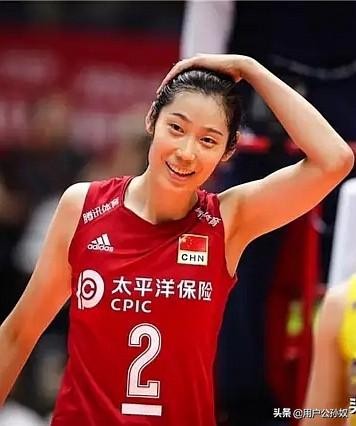 巴西加比小轮臂扣球，美国德鲁斯大拉弓扣球，中国队无解？！