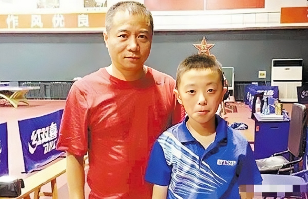 恭贺！16岁小将入选世青赛名单，与许昕同门，刘国梁是他师叔