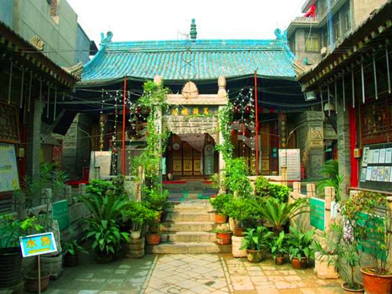 西安莲湖区20个旅游景点，3个是公园，其他17个历史底蕴丰厚