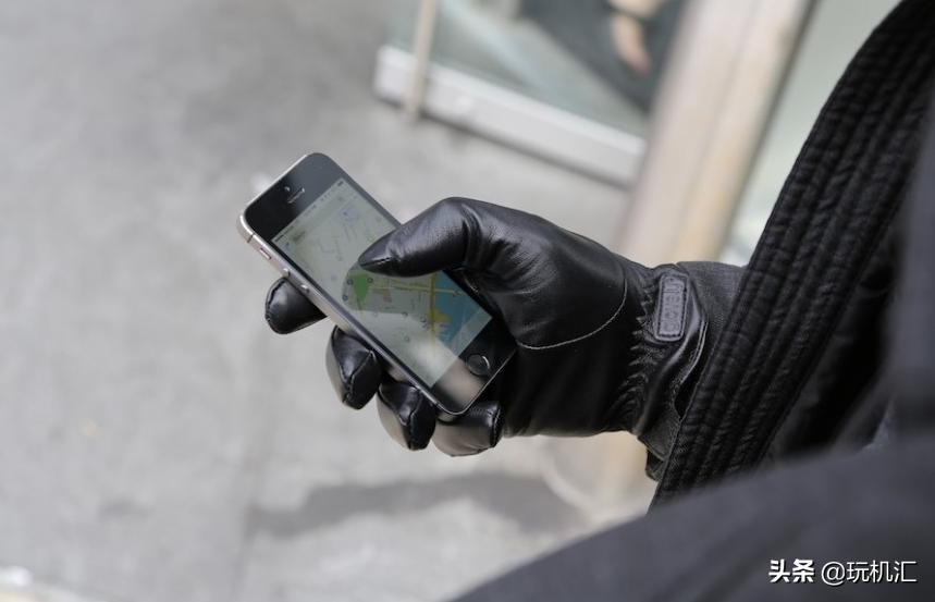 冬天太冷怎么办，抗寒第一步买个手机壳