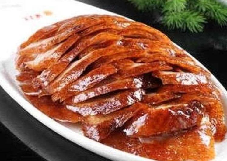 北京卖的一百块钱三只的烤鸭,在北京烤鸭店卖一只烤鸭多少钱