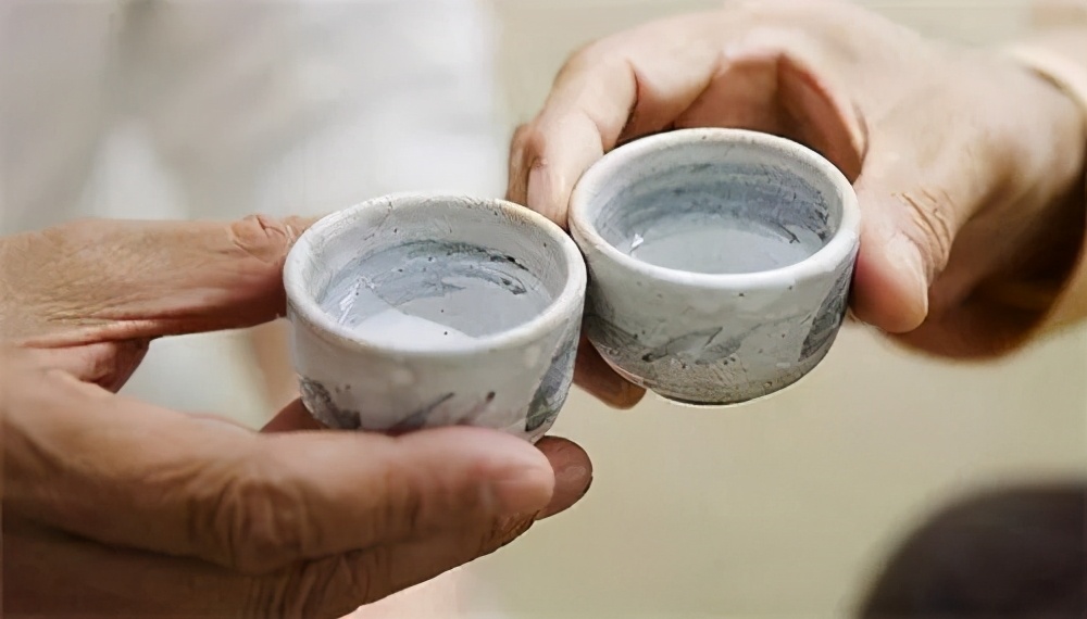 陕西西凤酒52度浓香型酒价格如何,西凤酒珍酿头曲1.5l酒质到底如何