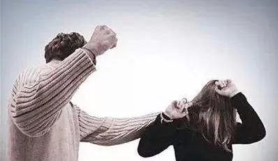 被女友经常扇耳光该不该原谅,女生如果打了男生耳光怎么办