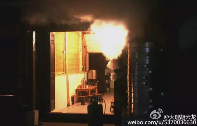 玉龙雪山附近原始村落,玉龙雪山下的村叫什么