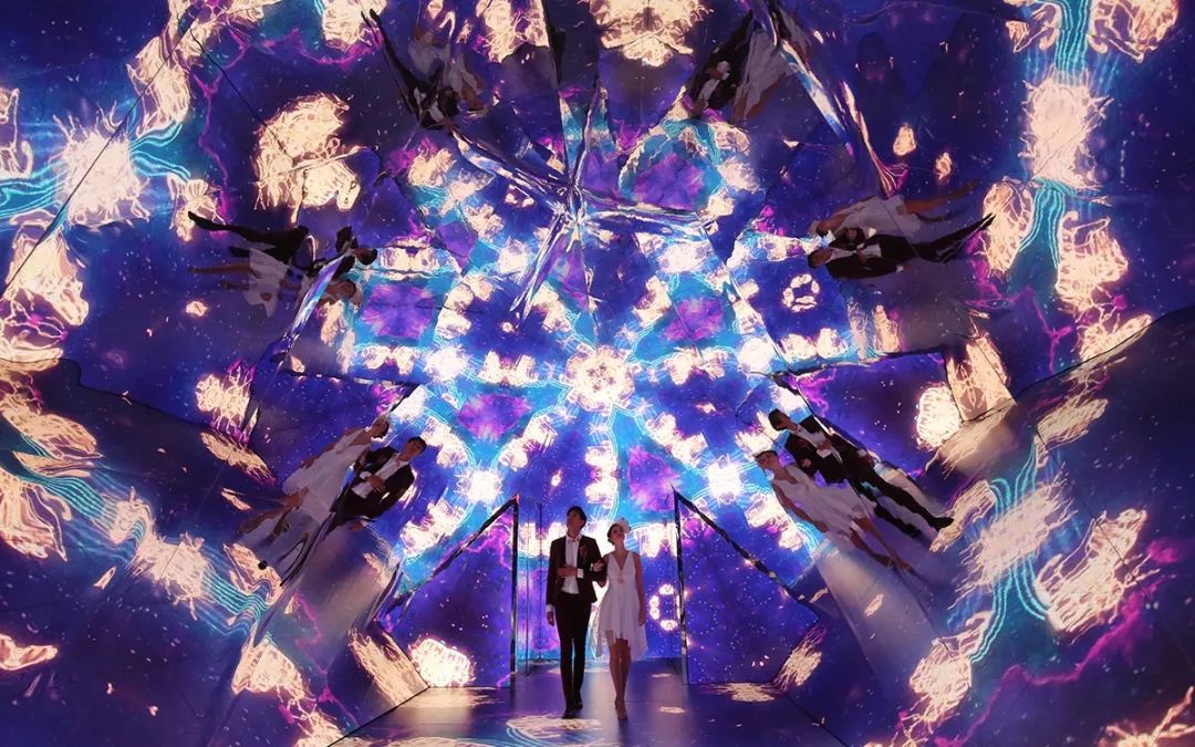 香港巨型圣诞树,香港圣诞树旅游攻略