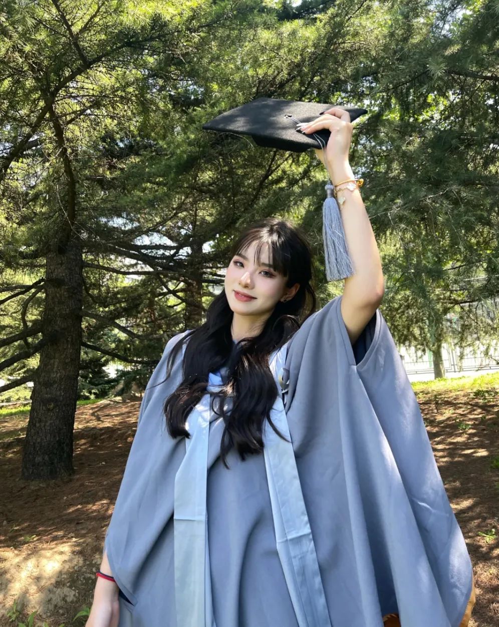 美院中国风学士服,九大美术学院学士服