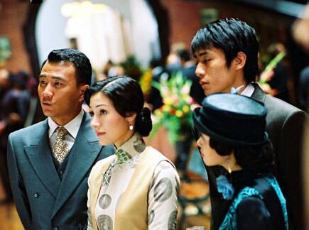 别揣测了，人家就是兄弟！20年了，你们这些观众也该出戏了