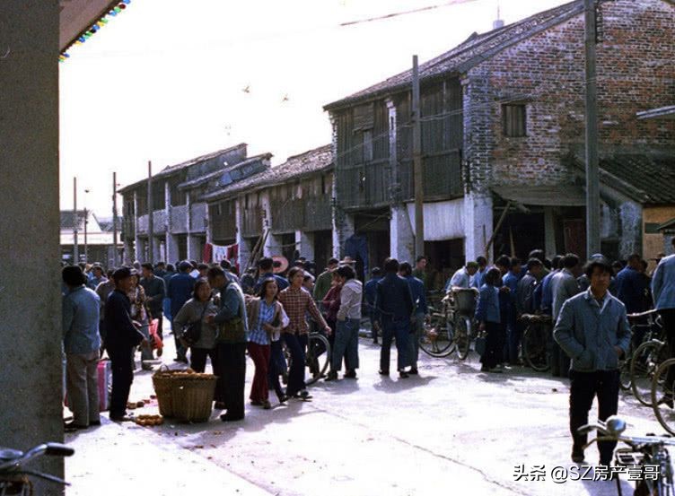 80年代的真深圳老视频,80年老照片真实的深圳