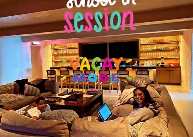 瓦妮莎出去约会,周末瓦妮莎出行