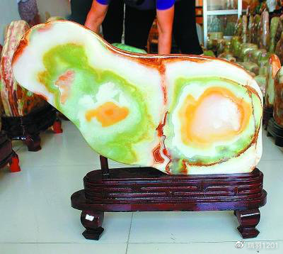 羊脂玉的种类及特征,黑羊脂玉的价值