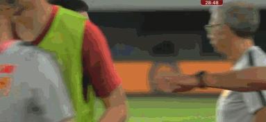 支持国足归化球员吗,支持国足归化的球员