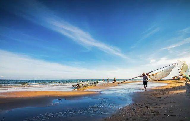 仲夏八月，和房掌门来一场说走就走的防城港金滩踏浪之行