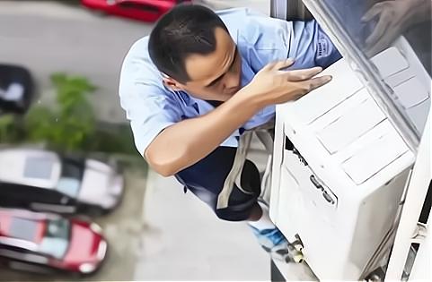 装空调师傅掉下去死了要赔多少钱,空调师傅装空调意外跌死谁的责任