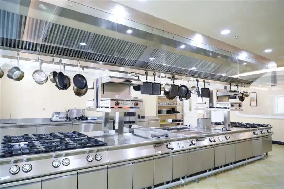 深圳欧米奇专业西点西餐培训院校,欧米奇西点西餐学校哪个地方的好