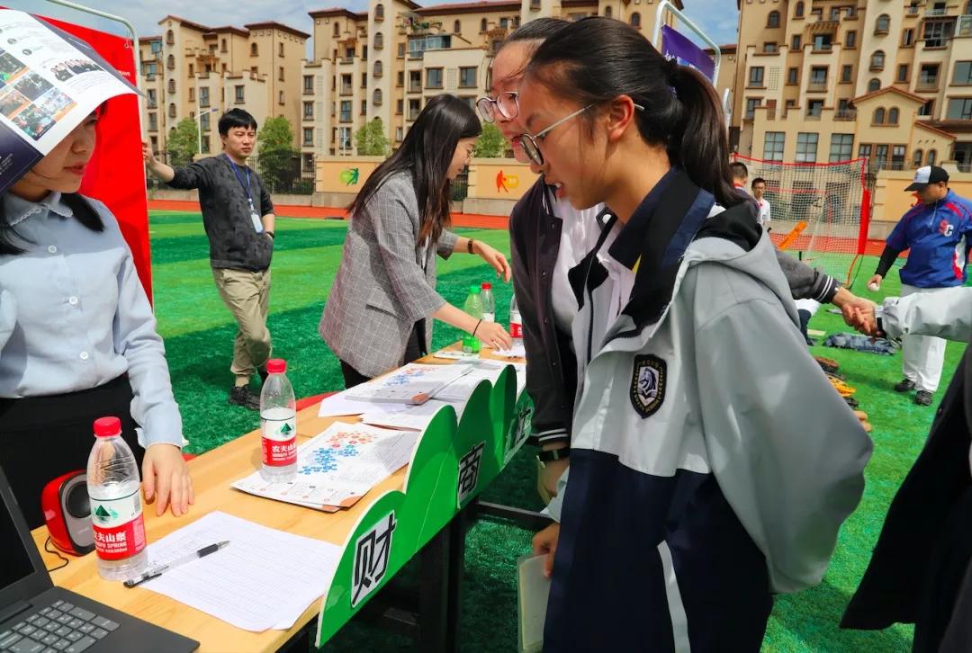 博骏社团招新啦，21个社团各显本领，很创意，很青春