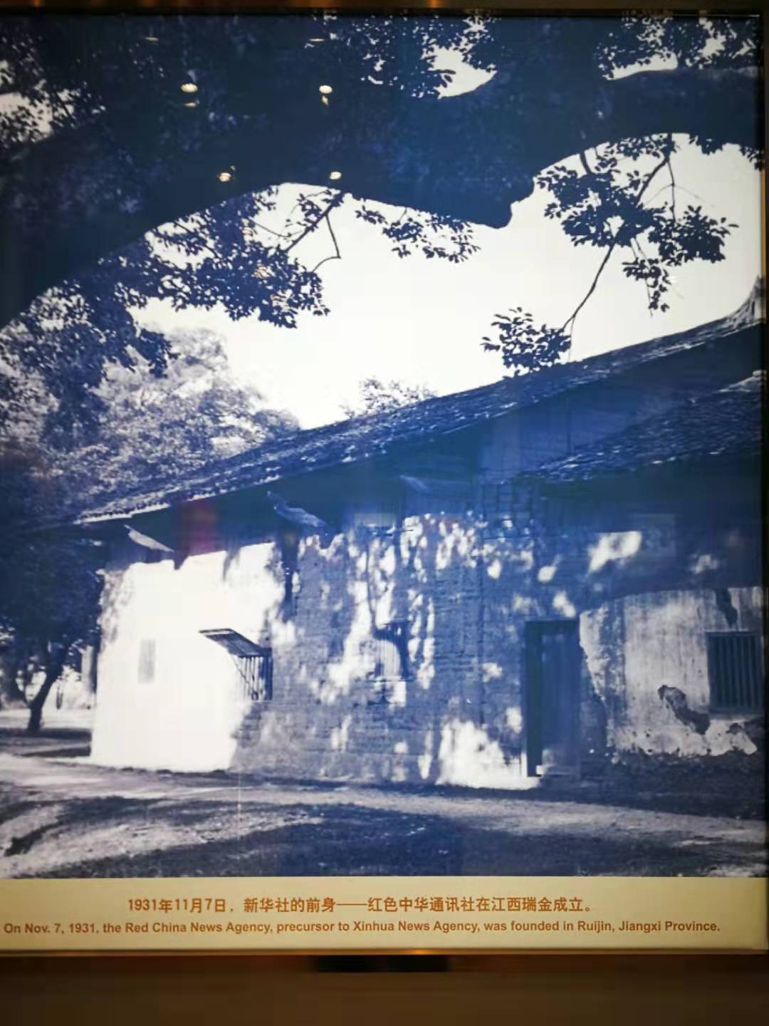 地安门在天安门的哪边,北京地安门离天安门多远