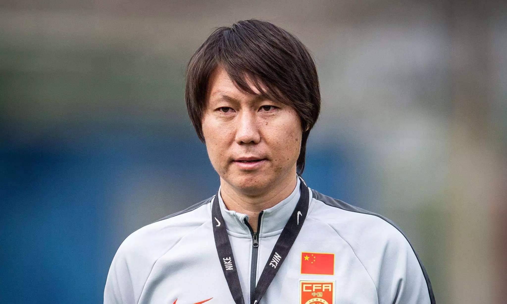 国足再迎世界级名帅,李铁国足归化最新消息