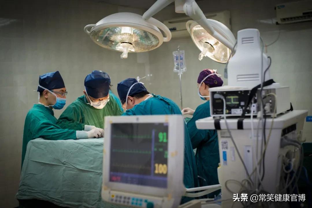 肛瘘的瘘管为什么身体不会自愈呢,肛瘘涂药膏后瘘管变小可以自愈吗