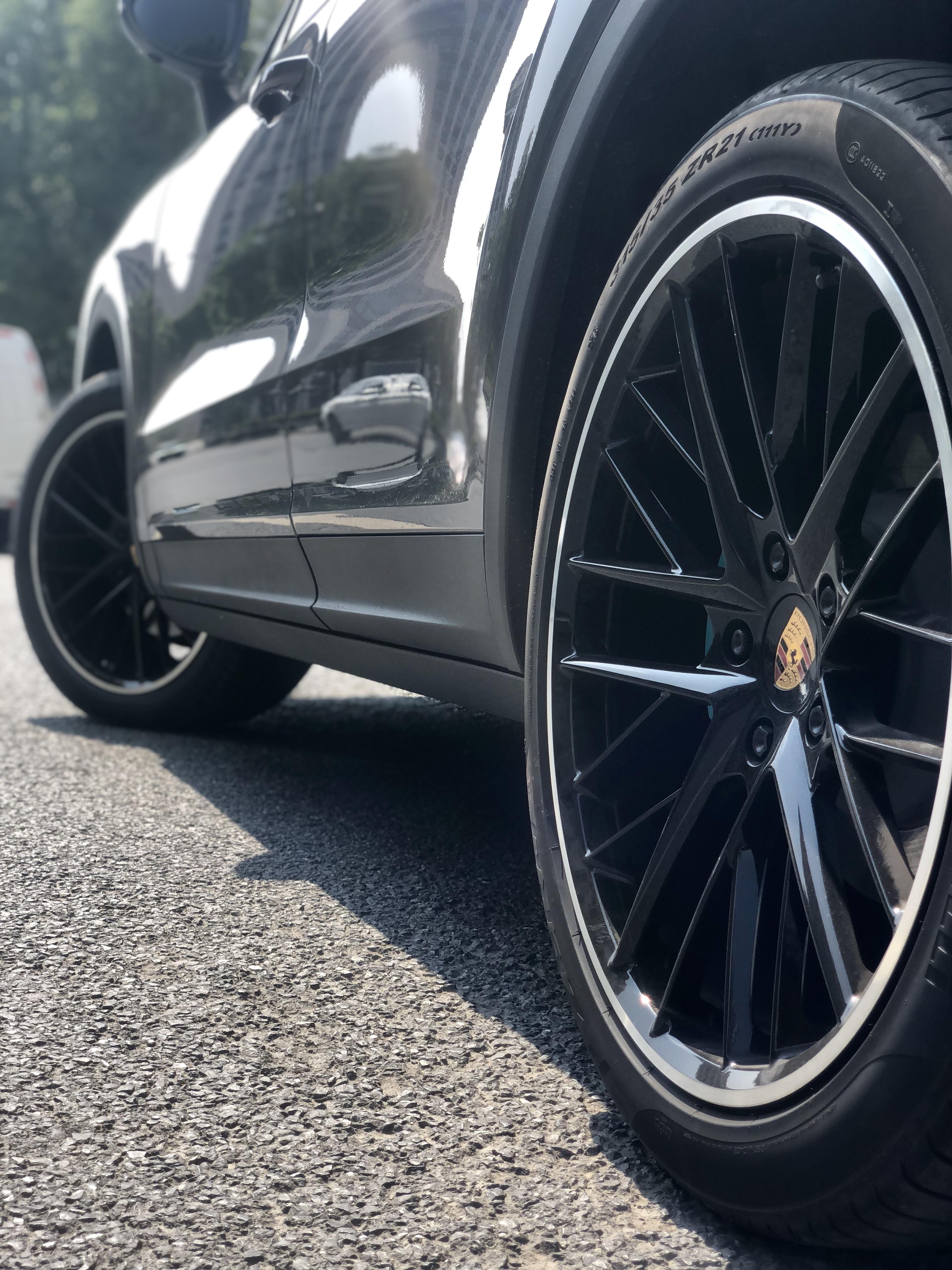 保时捷卡宴轮胎轮毂升级,保时捷卡宴改装迈斯盾轮毂