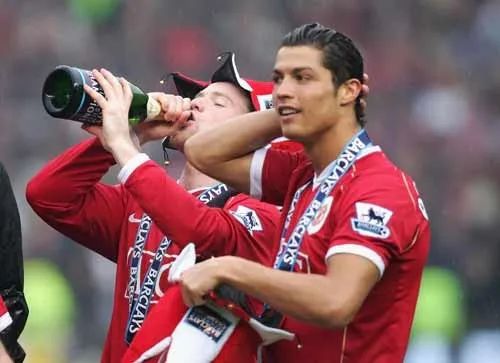 鲁尼职业生涯50大经典比赛,鲁尼上赛季数据